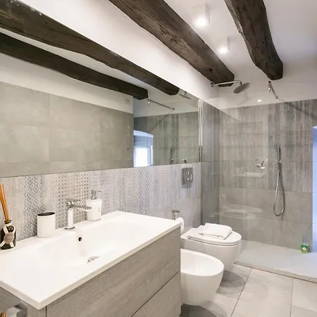 Mortara Navigli Apartment